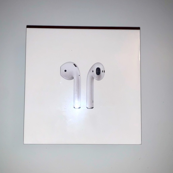 BRAND NEW UNOPENED AIRPODS ( SEAL NOT BROKEN )